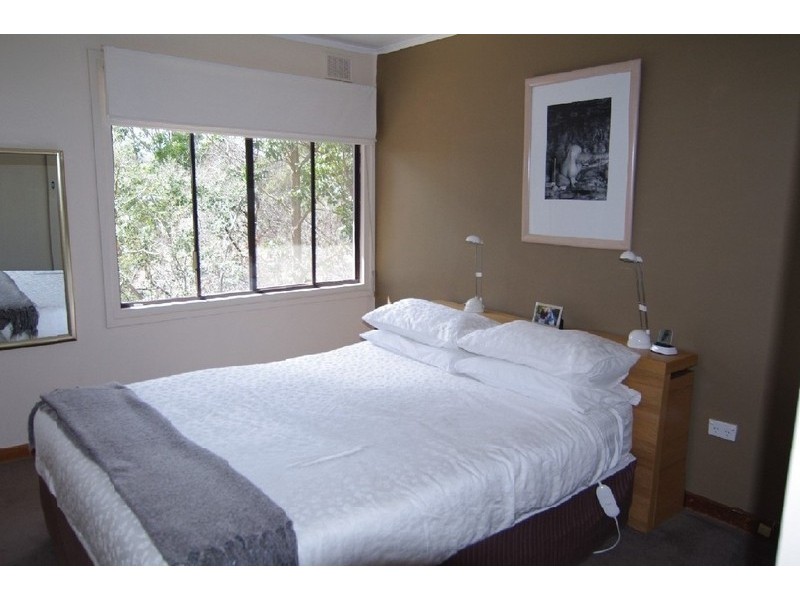 14 Glen Road, Eden Hills SA 5050