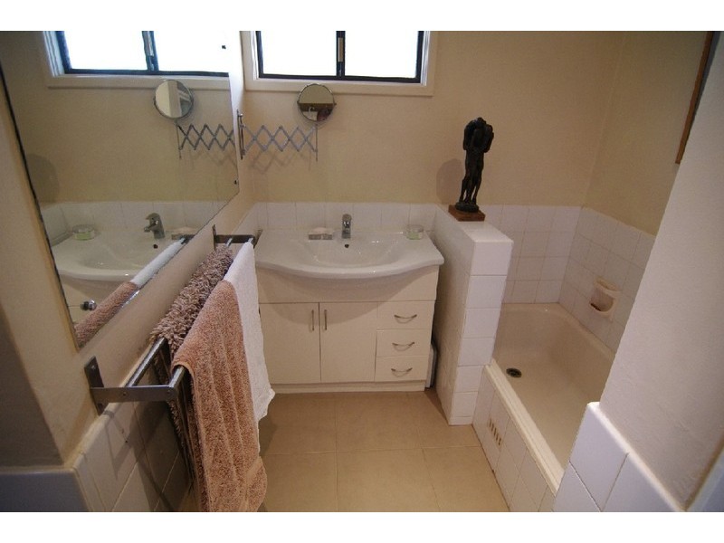 14 Glen Road, Eden Hills SA 5050