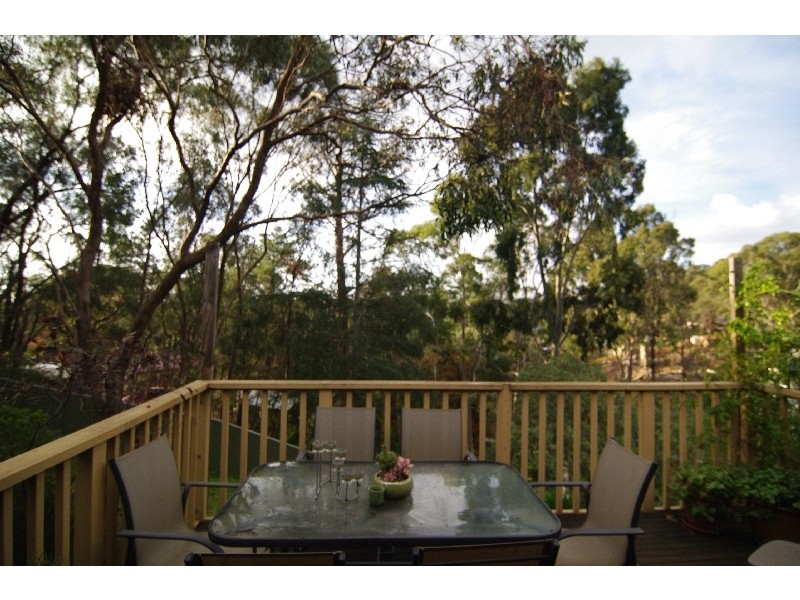 14 Glen Road, Eden Hills SA 5050