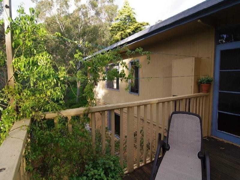 14 Glen Road, Eden Hills SA 5050