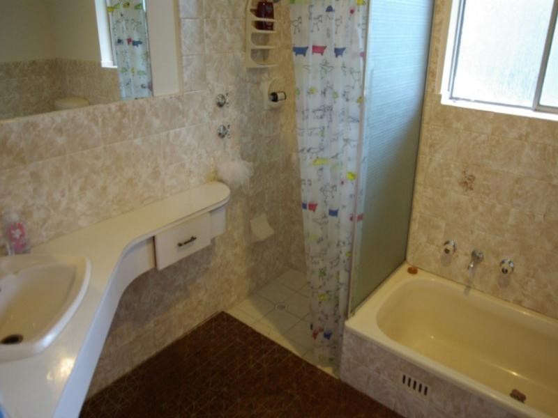 17 Boronia Avenue, Coromandel Valley SA 5051