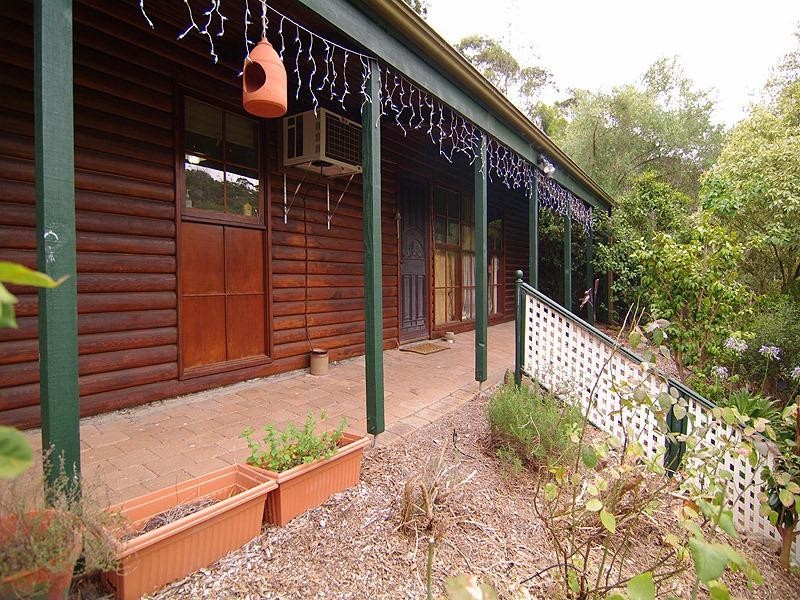 3 Waratah Close, Belair SA 5052