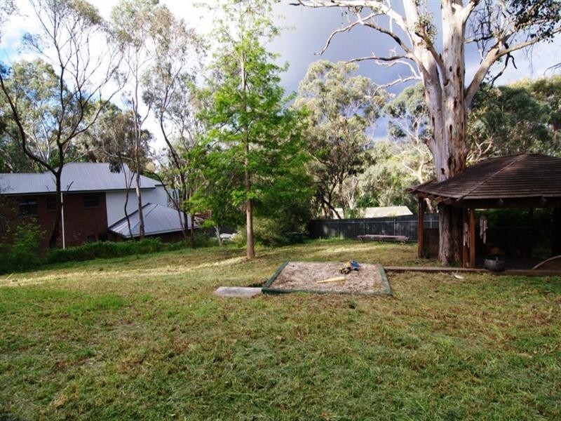 17 Boronia Avenue, Coromandel Valley SA 5051