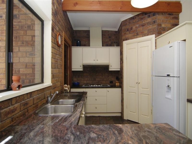 11 Landsdowne Avenue, Belair SA 5052