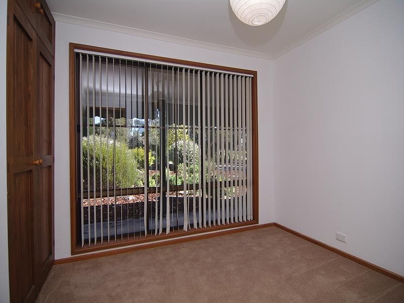 5 Newport Crescent, Aberfoyle Park SA 5159