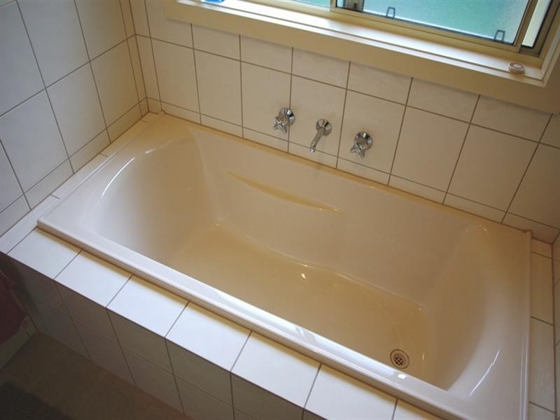 27 Gorse Avenue, Hawthorndene SA 5051