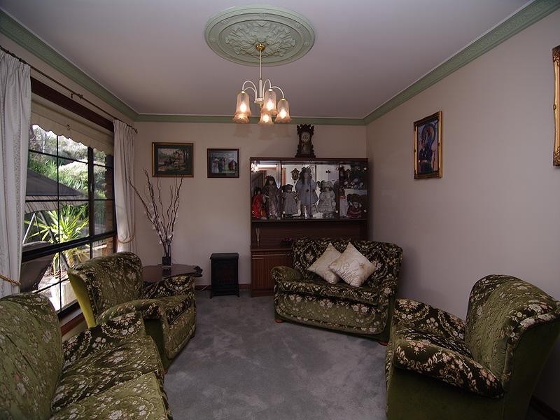 10 Sylvia Court, Coromandel Valley SA 5051