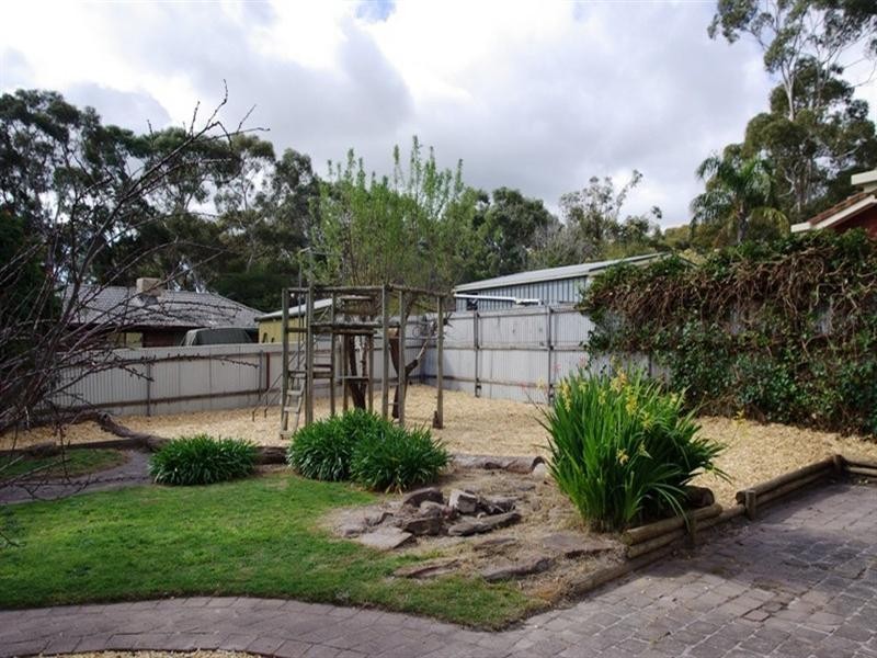3 Hamilton Crescent, Aberfoyle Park SA 5159