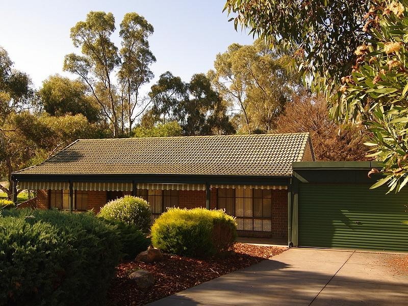 5 Newport Crescent, Aberfoyle Park SA 5159