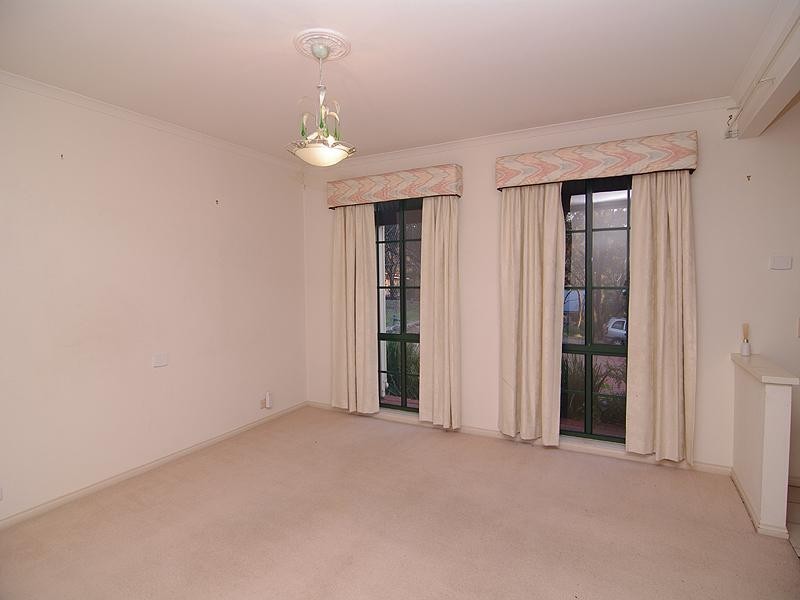 4 Yalpara Street, Eden Hills SA 5050