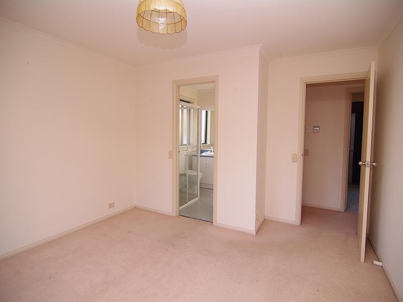 4 Yalpara Street, Eden Hills SA 5050