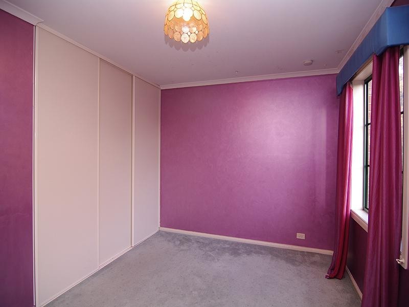 4 Yalpara Street, Eden Hills SA 5050