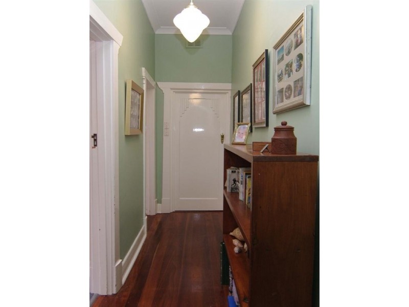 20 Gloucester Avenue, Belair SA 5052