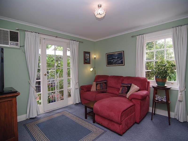 20 Gloucester Avenue, Belair SA 5052