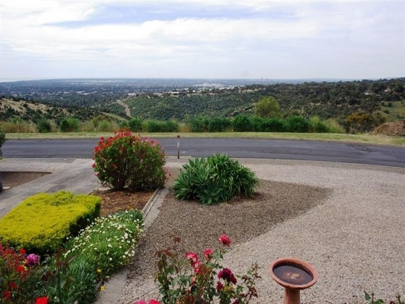 6 Bellavista Road, Flagstaff Hill SA 5159