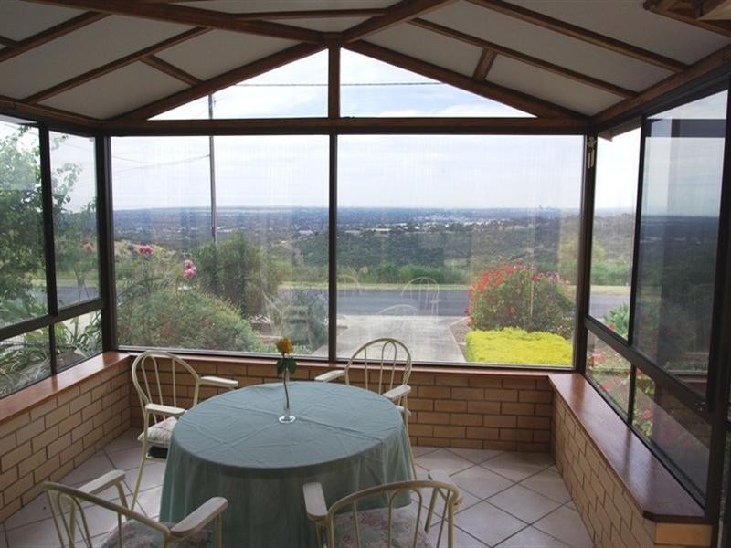 6 Bellavista Road, Flagstaff Hill SA 5159