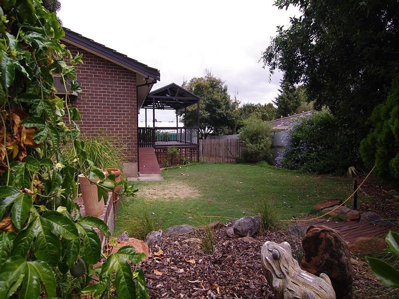 13 Ebor Crescent, Aberfoyle Park SA 5159