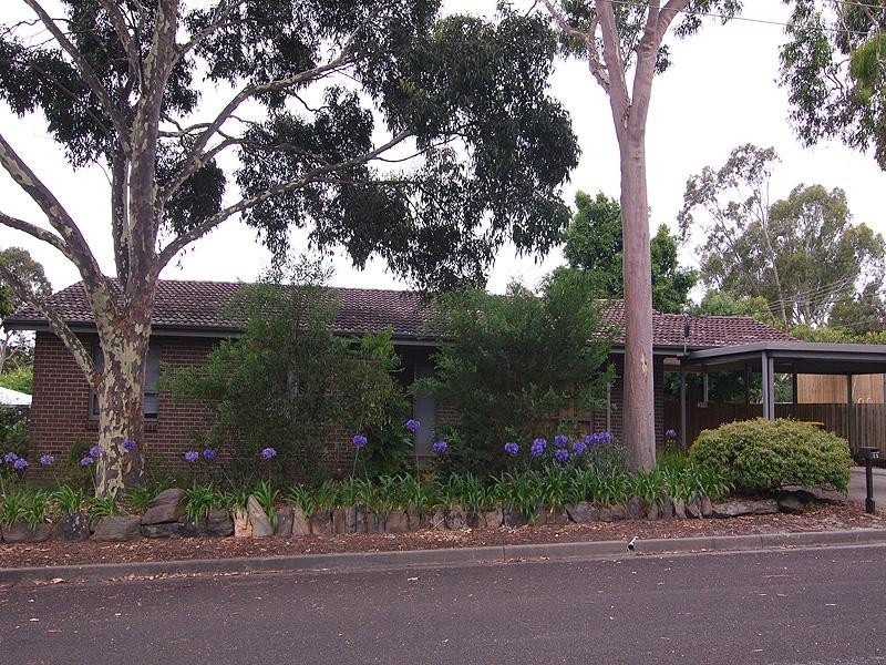 13 Ebor Crescent, Aberfoyle Park SA 5159