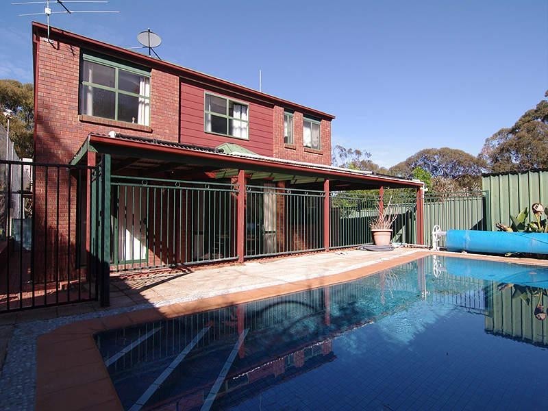 4 Yalpara Street, Eden Hills SA 5050