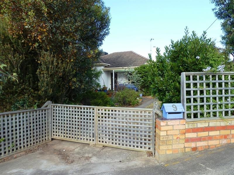 9 Sherlock Road, Kingston Park SA 5049