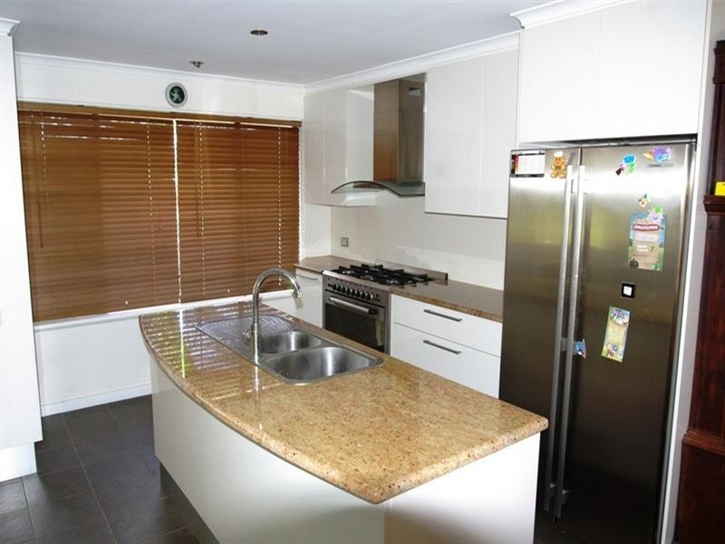 6 Trinidad Way, Happy Valley SA 5159