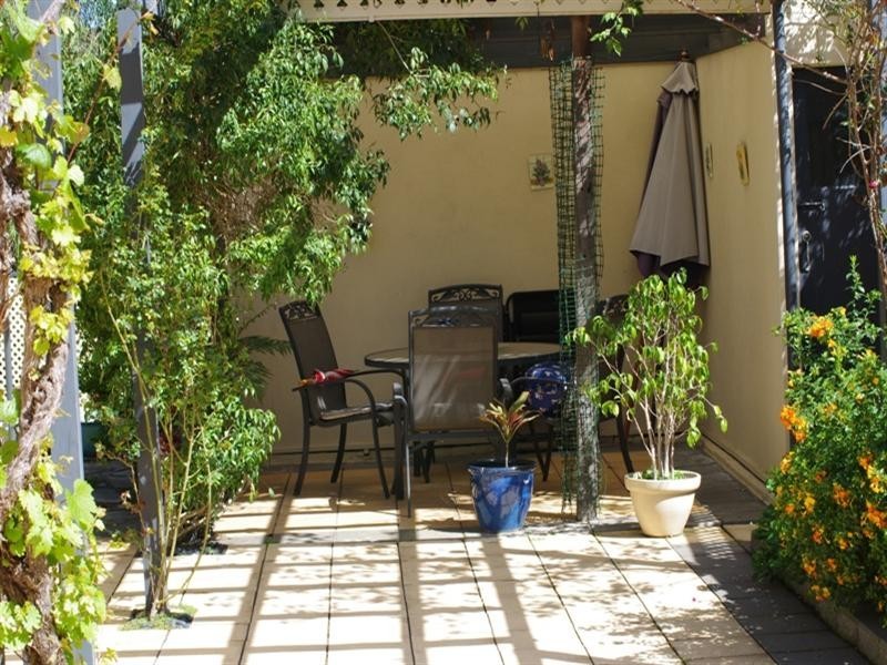 11 Euro Avenue, Eden Hills SA 5050