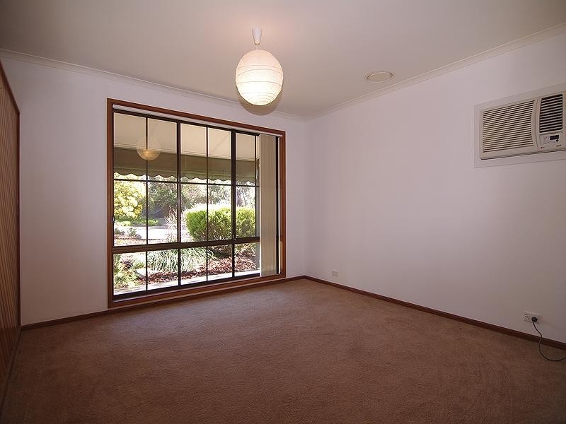 5 Newport Crescent, Aberfoyle Park SA 5159