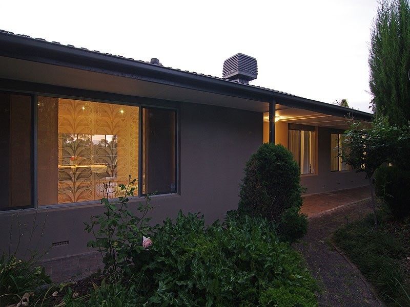 4 St Georges Terrace, Bellevue Heights SA 5050