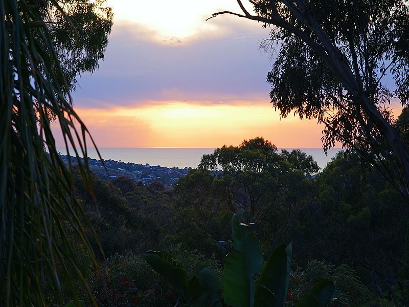 4 St Georges Terrace, Bellevue Heights SA 5050