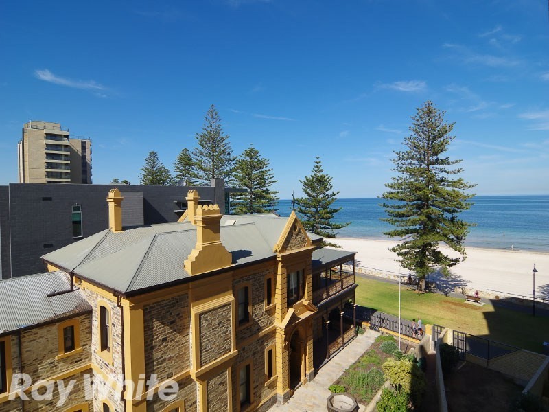 46/13 South Esplanade, Glenelg SA 5045