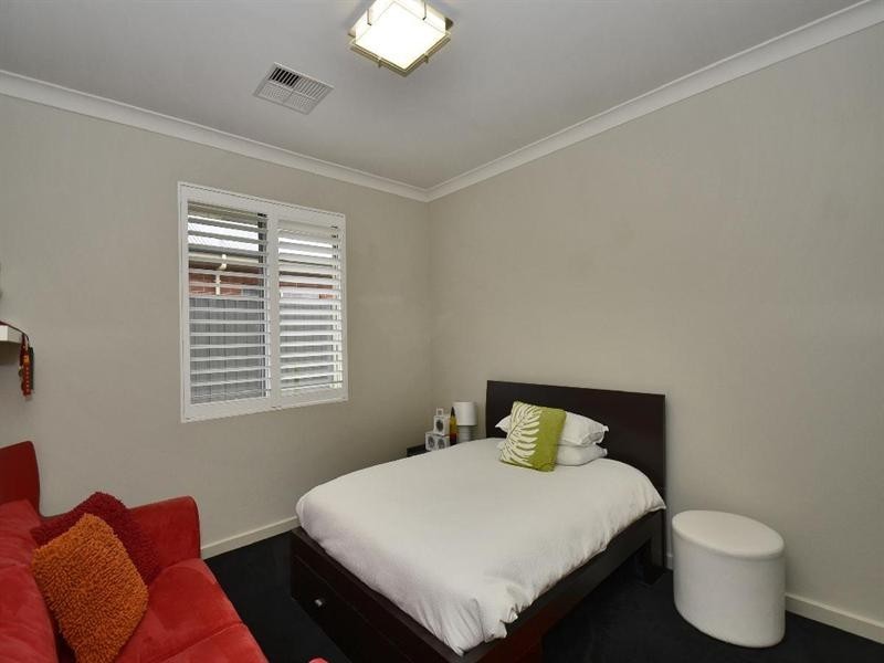 32 Brookman Crescent, Craigburn Farm SA 5051