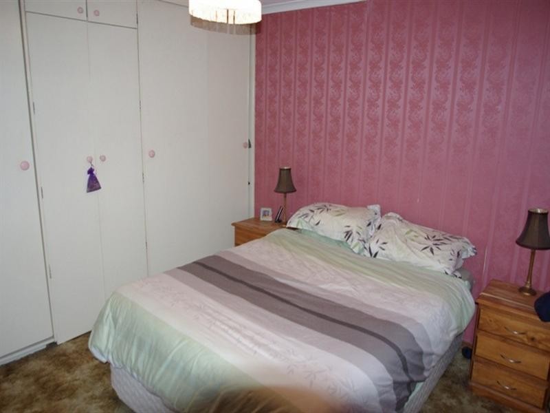 8 Lambert Street, Morphett Vale SA 5162