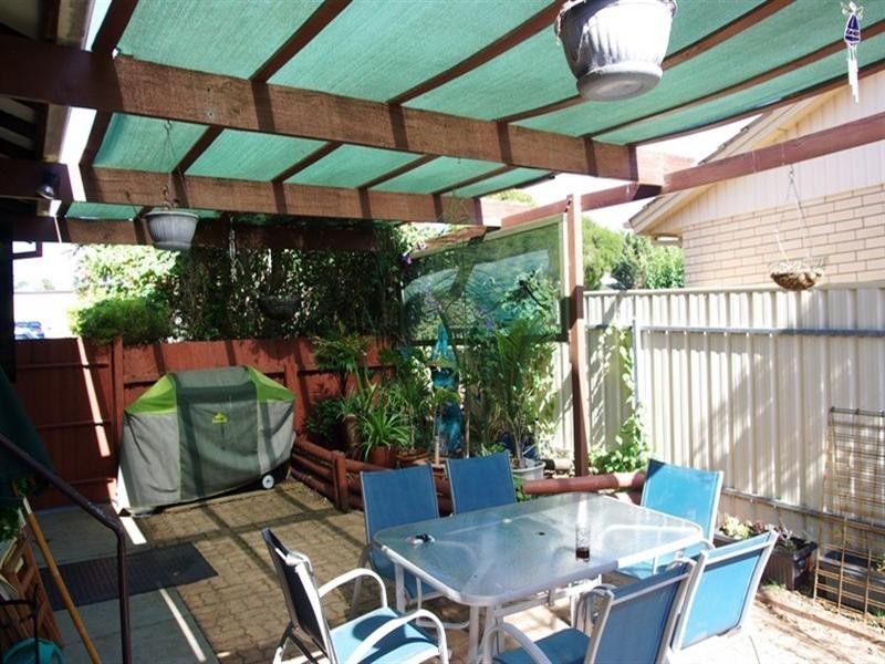 8 Lambert Street, Morphett Vale SA 5162