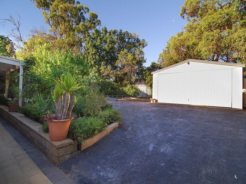 6 Parham Road, Eden Hills SA 5050