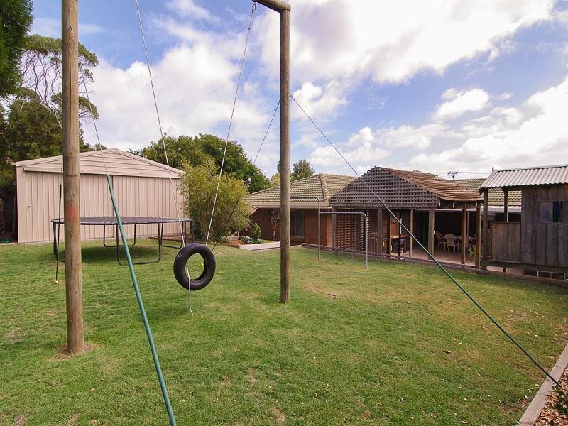 4 Domain Street, Moana SA 5169