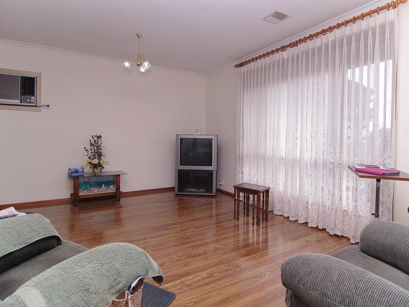 4 Domain Street, Moana SA 5169