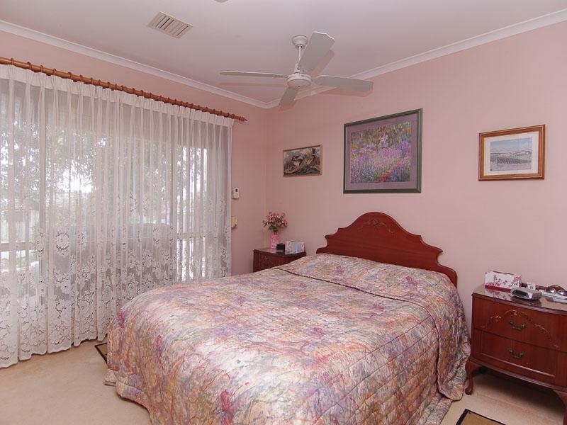 4 Domain Street, Moana SA 5169