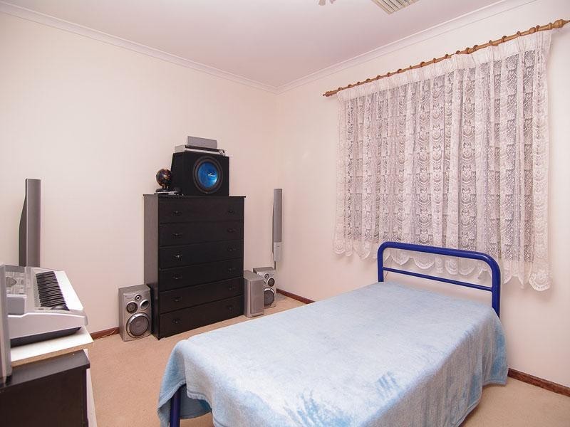 4 Domain Street, Moana SA 5169