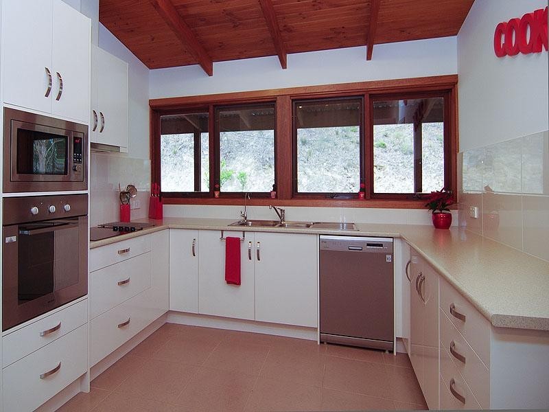 105 Vicks Road, Cherry Gardens SA 5157