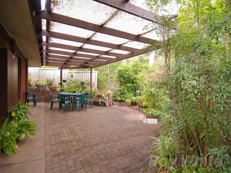 3 Sandow Crescent, Coromandel Valley SA 5051