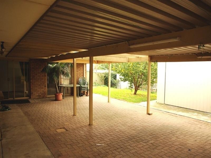 11 Simon Court, Aberfoyle Park SA 5159