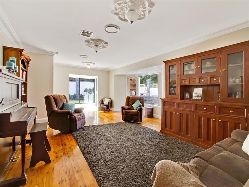 105 Warks Hill Road, Kurrajong Heights NSW 2758