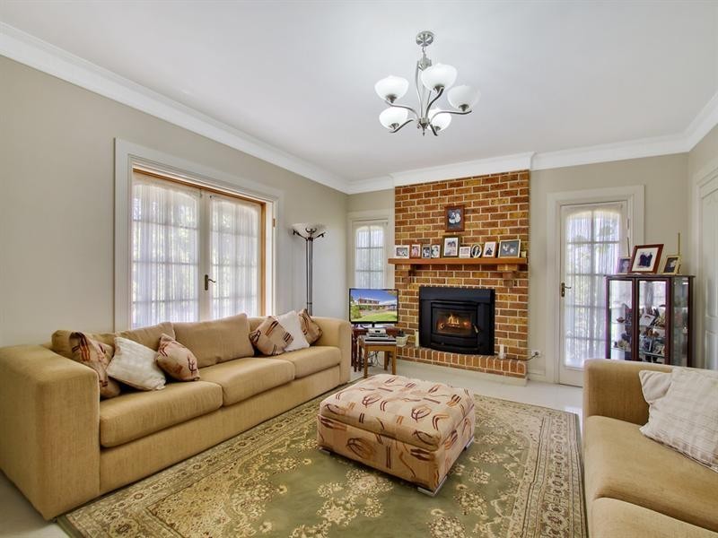 10 Uralla Road, Kurrajong NSW 2758