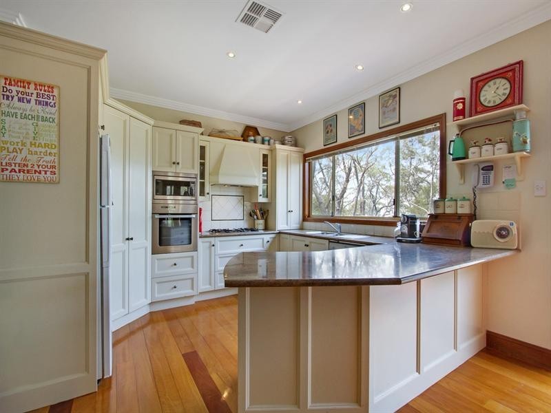 331 Lieutenant Bowen Drive, Bowen Mountain NSW 2753