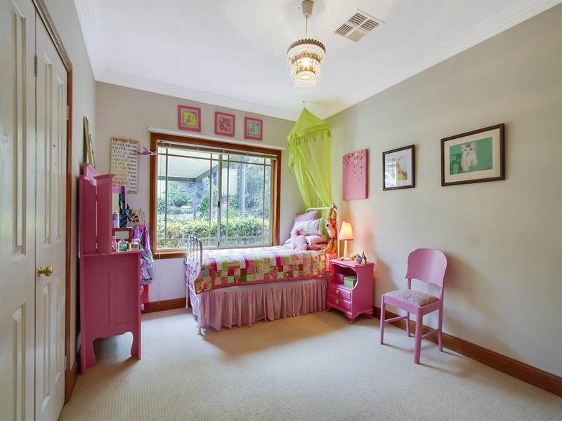 331 Lieutenant Bowen Drive, Bowen Mountain NSW 2753