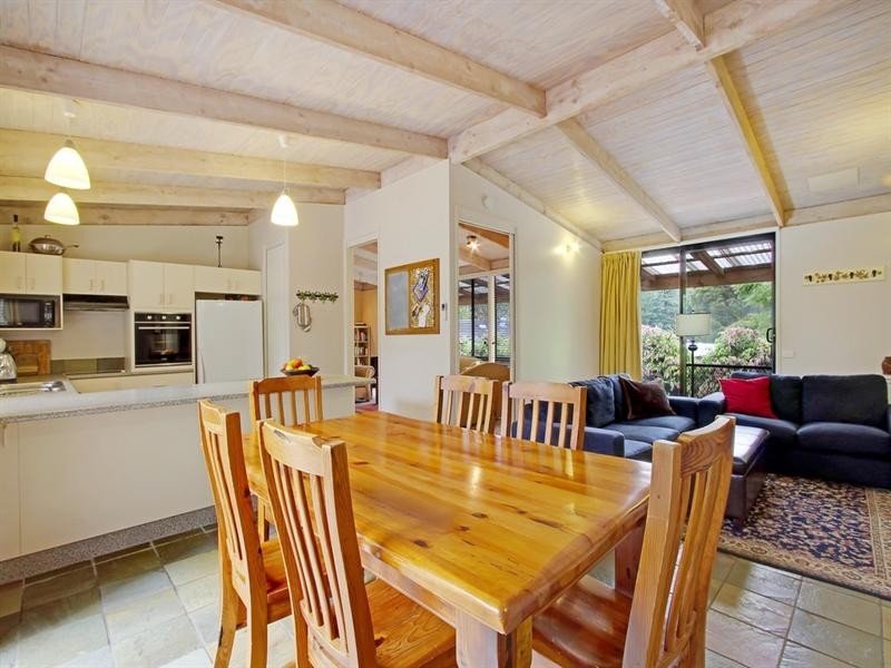 94 Lieutenant Bowen Road, Bowen Mountain NSW 2753