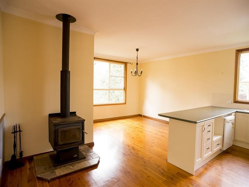 11 Waratah Street, Bowen Mountain NSW 2753