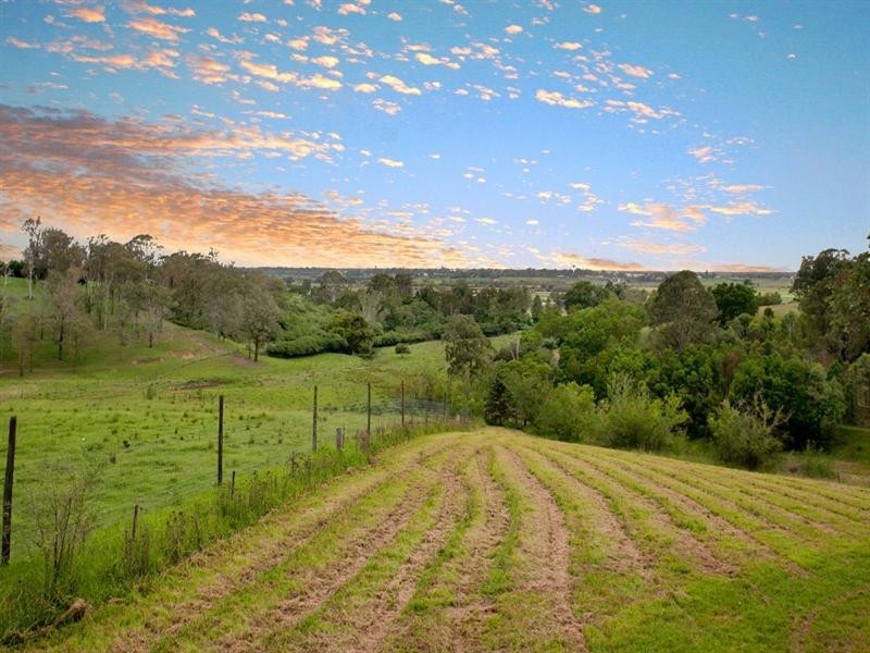 72 Cliff Road, Freemans Reach NSW 2756