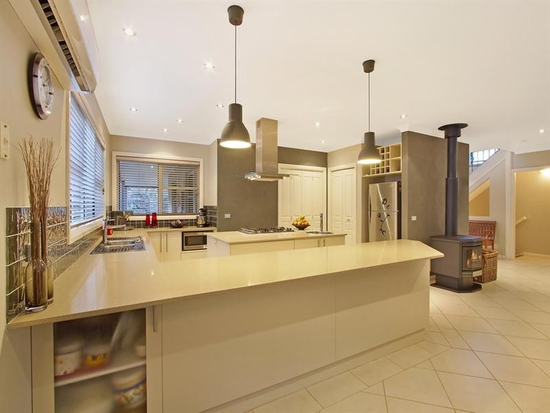 1 Pinedale Place, Kurrajong Heights NSW 2758