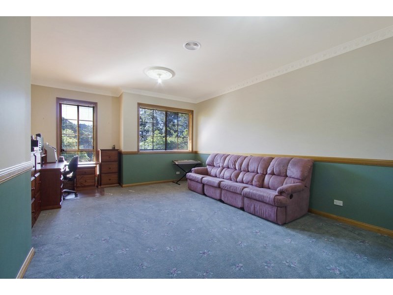 8 Douglas Road, Kurrajong Heights NSW 2758